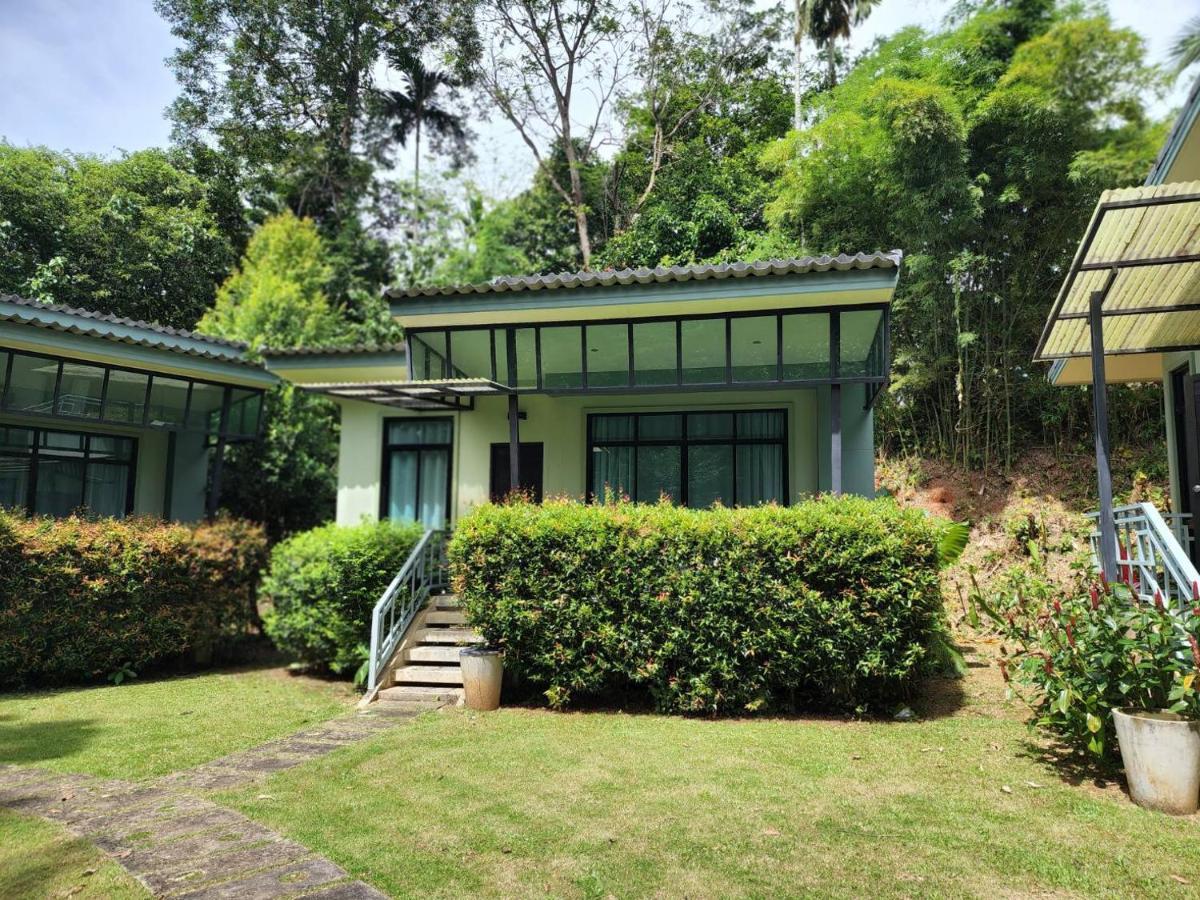 Snapper House Hotel Khao Lak Exterior photo